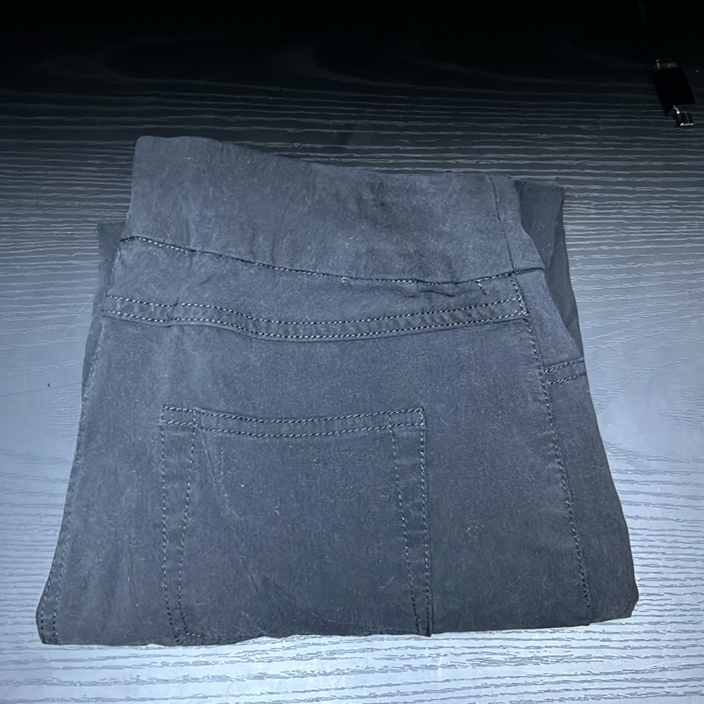 Soft Surroundings Women's Petite Medium Black Capri Pants
